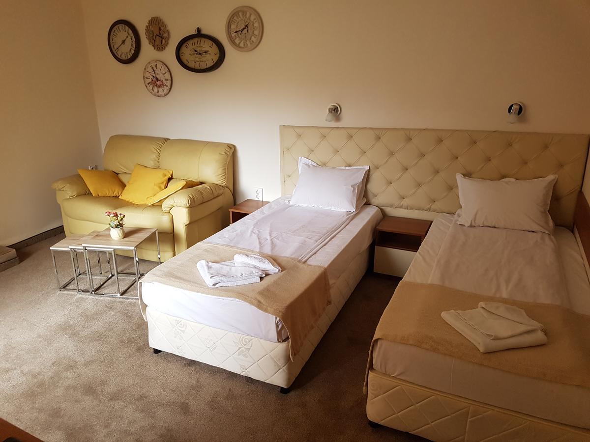 Hotel Kedara Burgas Bagian luar foto
